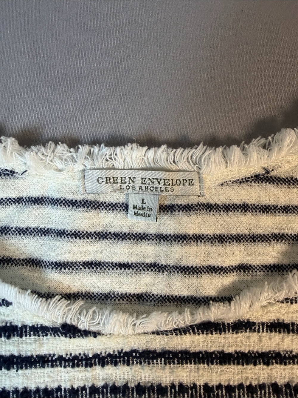 Green Envelope Size L Striped Short Sleeve Sweater Top Raw Hem Black and White - Picture 3 of 6